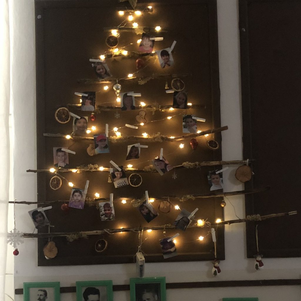 Ünnepi díszben 1.